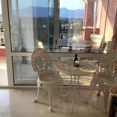 Apartment Elena's *