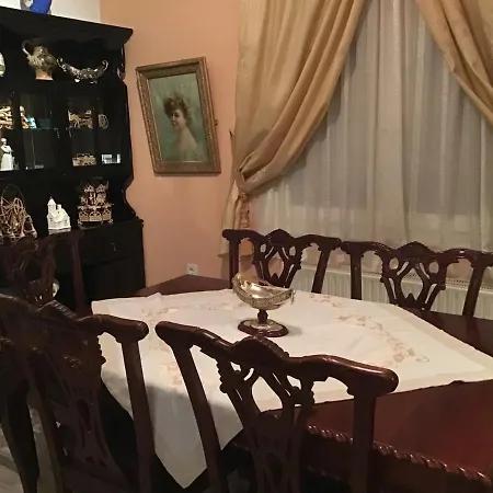 Elena's 아파트 *